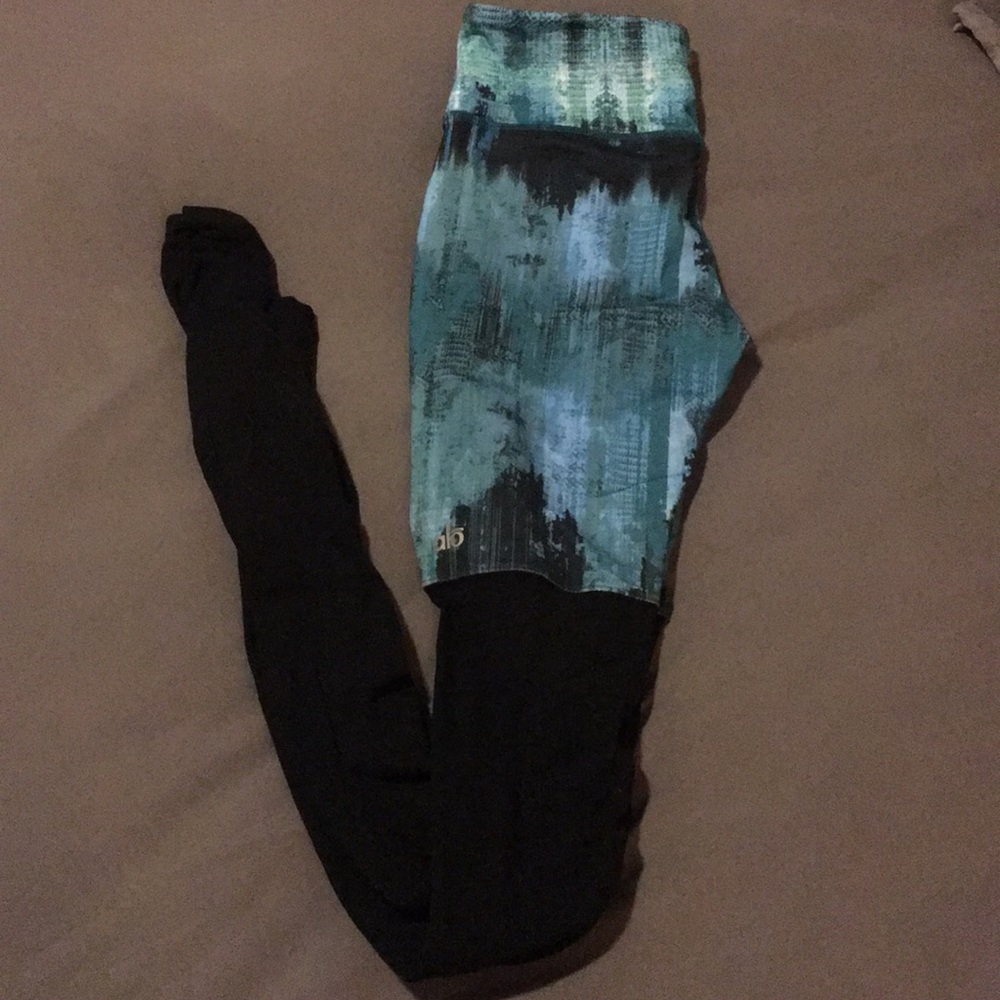Alo yoga leggings!